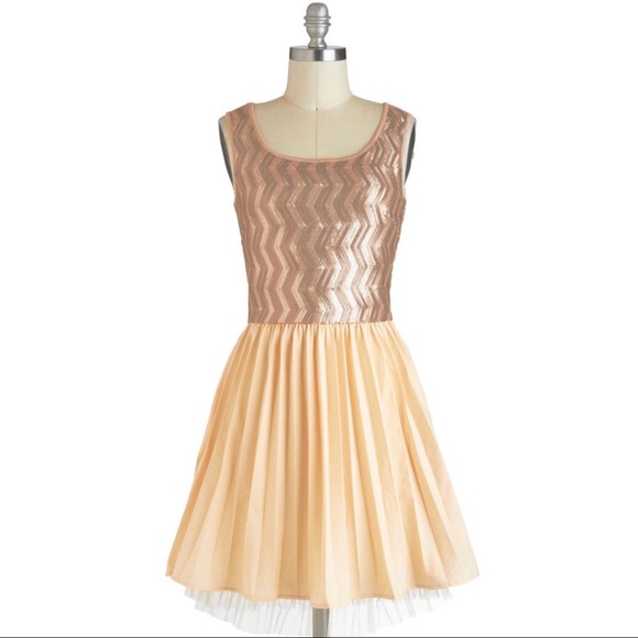 CUTE PARTY DRESS / SMALL - Picture 1 of 7